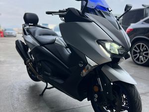 YAMAHA T-MAX 530 AKRAPOVIC →