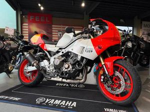 ② YAMAHA - XSR900 GP