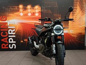 HUSQVARNA SVARTPILEN 401 2021 401 CM3 | MOTO ROADSTER | 9 270 KM | NOIR | 74100 VETRAZ MONTHOUX
