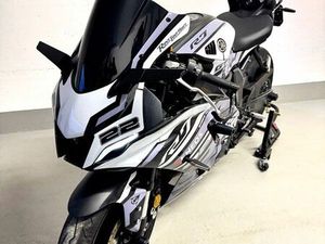 YAMAHA R7 / 2024 / 23’950KM