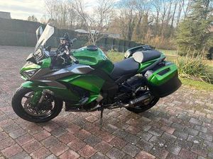 ② MOTOREN KAWASAKI Z1000SX