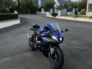 YAMAHA R7 A2 2024