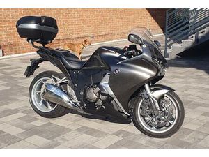 HONDA VFR 1200F DCT 2015 AUTOMAT DWUSPRZĘGLOWY WOLBÓRZ