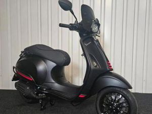 NIEUW | VESPA SPRINT 50 S | CUSTOM | FULL OPTION | MAT ZWART — SCOOTERS | VESPA — MARKTPLAATS