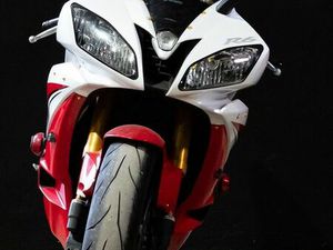 YAMAHA YZF YZF-R6