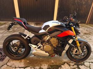 DUCATI STREETFIGHTER V4 S