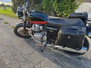 ROYAL ENFIELD INTERCEPTOR