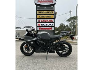 2025 SUZUKI GSX-R600