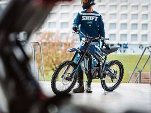 OFFRE NOËL : MOTO ÉLECTRIQUE TALARIA STING 4000 ,✔ NEUVE, GARANTIE 2 ANS ◊