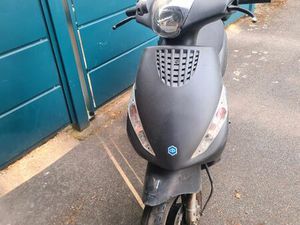 SCOOTER PIAGGIO ZIP 4T