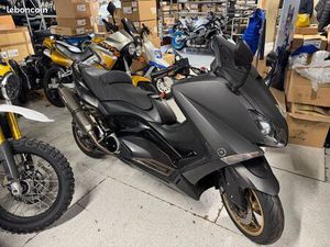 YAMAHA TMAX 530