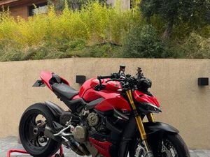 DUCATI STREETFIGHTER V4S
