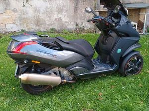 SCOOTER PEUGEOT METROPOLIS RS 4700 KMS