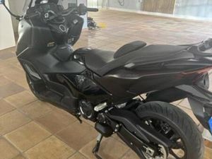 YAMAHA - T-MAX TECH MAX
