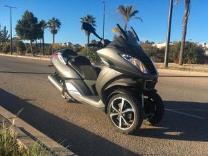 PEUGEOT - METROPOLIS