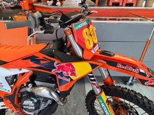 MOTO NEUVE: KTM 250 SX-F ADAMO
