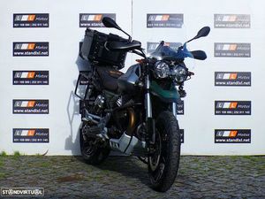 MOTO GUZZI V85 TT VERSÃO ANIVERSÁRIO