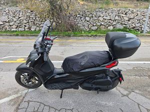 PIAGGIO BEVERLY 400 HP 399 CM3, 2023 GOD.