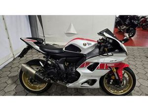 YAMAHA R7 60TH 35KW A2 KAT., 2022 GOD.