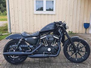 HARLEY DAVIDSON SPORTSTER IRON 883