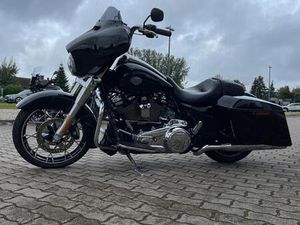 HARLEY DAVIDSON STREET GLIDE SPECIAL IM KUNDENAUFTRAG