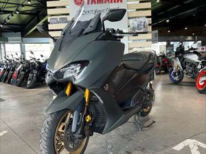 YAMAHA TMAX 560