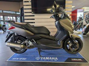 YAMAHA X-MAX 250