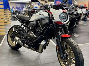 YAMAHA XSR 700