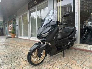 YAMAHA XMAX 250