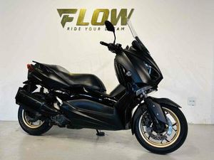 YAMAHA XMAX 250