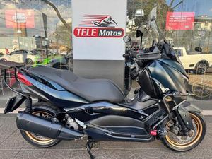 YAMAHA XMAX 250