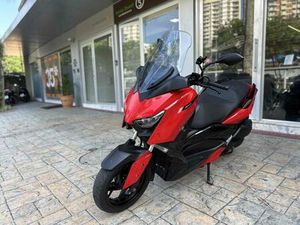 YAMAHA XMAX 250