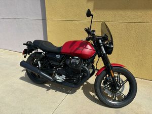 2023 MOTO GUZZI V7 STONE