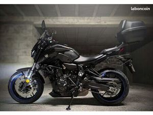 YAMAHA MT07 - PERMIS A2 – ULTRA ÉQUIPÉE ACCESSOIRES PREMIUM