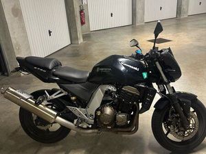 KAWASAKI Z750