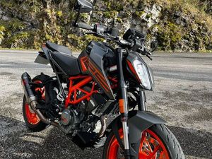 KTM DUKE 125 2021