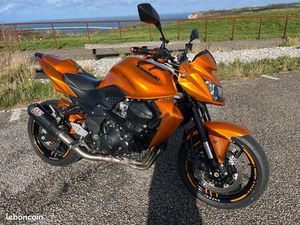 KAWASAKI Z750