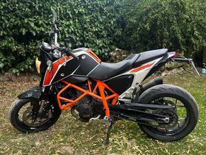KTM 690 DUKE