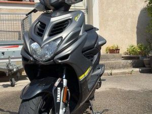 VENDS SCOOTER YAMAHA AEROX R 4T 2020