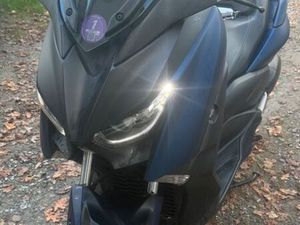YAMAHA X-MAX 125 – BON ÉTAT – 26 000 KM (ANNÉE 2018)