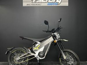 TALARIA XXX 2500KW 2025 50 CM3 | MOTO ROADSTER | 151 KM | NOIR | 33700 MERIGNAC