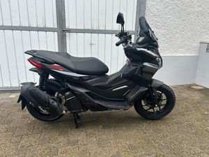 APRILIA SR GT 125, SCOOTER, MODÈLE DÉMO, CHF 3'400.-