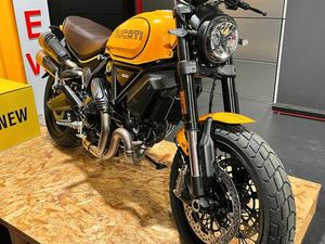 DUCATI SCRAMBLER TRIBUTE