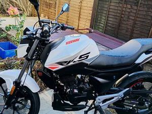 KEEWAY, RKS 125, 2025.