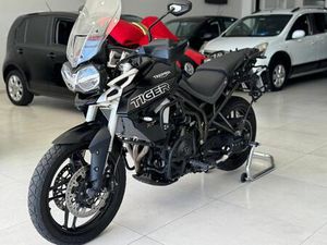 TRIUMPH TIGER 800 XRT