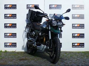 MOTO GUZZI V85 TT VERSÃO ANIVERSÁRIO VILA NOVA DE FAMALICÃO