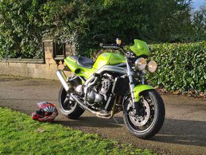 TRIUMPH SPEED TRIPLE 955 955 CC