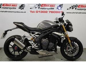 TRIUMPH SPEED TRIPLE 1200 RS NAKED PETROL MANUAL EURO 5 (179 PS) 1160 CC