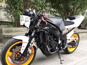 YAMAHA FZR 1000 CC - 1988