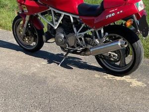 DUCATI 750 SS // 01/ 1993